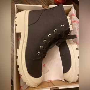 UNIONBAY Bootie (Women) size 10